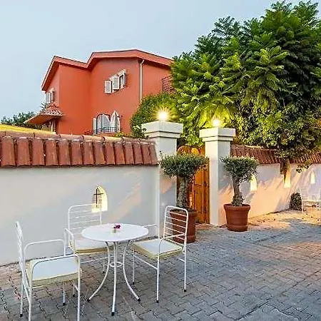 Yonca Anjelika 4*
